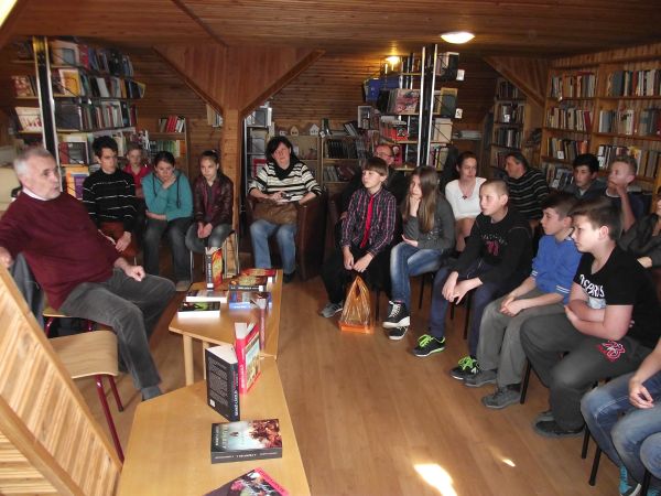 Le�r�s: Le�r�s: D:\web\szelence1\aktualis\kellekek\konyvtari\benko150316-1.jpg